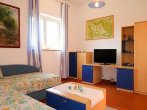 Gallery image of Apartment Margareta - ICS102 by Interhome in Porozina