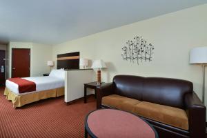 Postel nebo postele na pokoji v ubytování Holiday Inn Express Portland SE - Clackamas Area by IHG