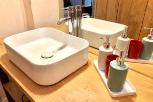 Φωτογραφία από το άλμπουμ του Appart proche gare + Parking , Impasse tranquille σε Μοντωμπάν