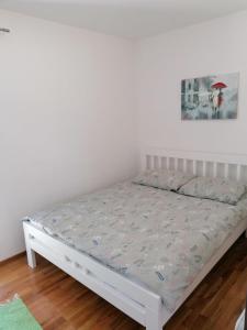 Postel nebo postele na pokoji v ubytování Milan ex SMILE 2