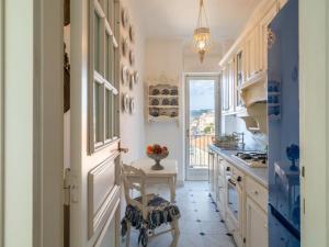 Η κουζίνα ή μικρή κουζίνα στο Apartment Pieds dans l'eau by Interhome