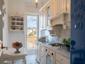 Η κουζίνα ή μικρή κουζίνα στο Apartment Pieds dans l'eau by Interhome +16 φωτογραφίες