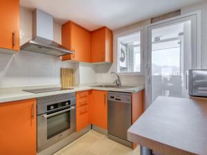 Kuchyň nebo kuchyňský kout v ubytování Apartment Marina Park-3 by Interhome