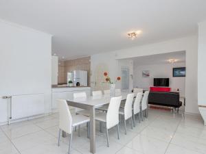 Kuchyň nebo kuchyňský kout v ubytování Holiday Home Residencia Marítima by Interhome