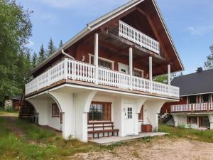 Το κτήριο όπου στεγάζεται  η παραθεριστική κατοικία