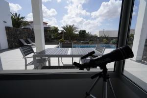 The swimming pool at or close to Casa Achaman - Contemporary style villa with outstanding views