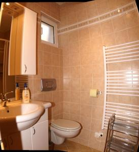 Kúpeľňa v ubytovaní Apartment Hvar (221-2)