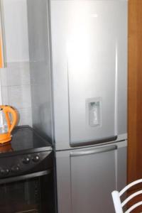 Kuchyňa alebo kuchynka v ubytovaní Apartment in Preko with Terrace, Air conditioning, Wi-Fi, Washing machine (4568-4)
