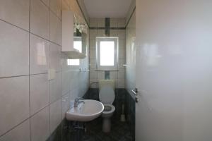 Kúpeľňa v ubytovaní Bungalow Porec (4400-8)