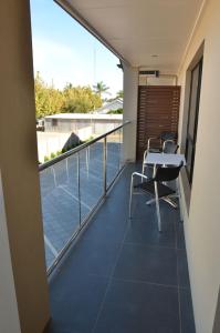 En balkon eller terrasse på Renmark Holiday Apartments