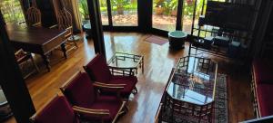 Гостиная зона в OBC Villa