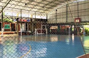 Бассейн в OBC Villa или поблизости