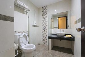 חדר רחצה ב-Sun In Pangandaran Hotel