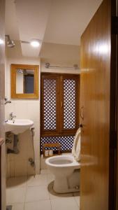 Ванна кімната в Sunny Guest House and Cafe