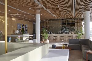 A seating area at The G Hotel Seashell