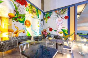 Posezení v ubytování TRYP by Wyndham San Luis Potosi Hotel & Suites