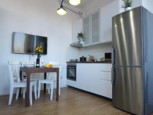 Lazzaretto Apartments tesisinde mutfak veya mini mutfak