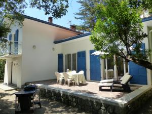 Restoran atau tempat makan lain di Villa Haristeguia Pour 8 Personnes Entre Lac Et Ocean