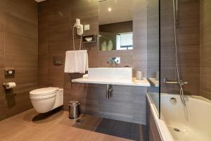 Un baño de Monchique Resort & Spa