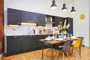 Gallery image of The Grand Manhattan Apartment in Central Leeds in Leeds