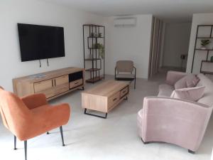 Μια τηλεόραση ή/και κέντρο ψυχαγωγίας στο VILLA FLORENTINA