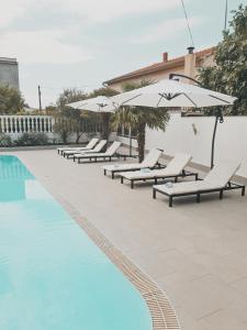 Bazén v ubytování Hotel Orion nebo v jeho okolí