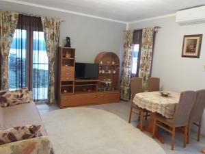 Zdjęcie z galerii obiektu APARTMAN 3 w mieście Kruševo