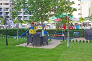 Детска площадка в Хотел Палас - Полупансион