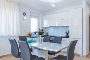 Fotografie z fotogalerie ubytování Apartment in Vir - Insel Vir 41244 v destinaci Vir