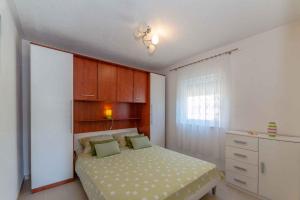 Fotografie z fotogalerie ubytování Apartments in Vir - Insel Vir 41292 v destinaci Vir