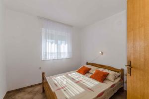 Fotografie z fotogalerie ubytování Apartments in Vir - Insel Vir 41292 v destinaci Vir