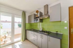 Fotografie z fotogalerie ubytování Apartments in Vir - Insel Vir 41292 v destinaci Vir