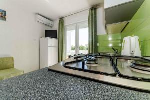 Fotografie z fotogalerie ubytování Apartments in Vir - Insel Vir 41292 v destinaci Vir