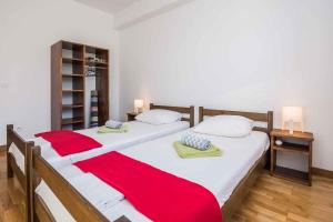 Fotografie z fotogalerie ubytování Apartments in Vir - Insel Vir 41235 v destinaci Vir