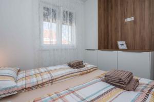 Fotografie z fotogalerie ubytování Apartments in Vir - Insel Vir 41247 v destinaci Vir