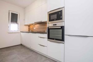 Fotografie z fotogalerie ubytování Apartments in Vir - Insel Vir 41247 v destinaci Vir