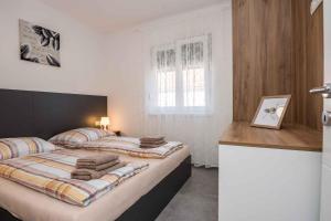Fotografie z fotogalerie ubytování Apartments in Vir - Insel Vir 41247 v destinaci Vir