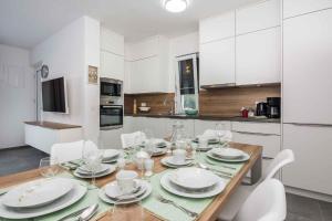 Fotografie z fotogalerie ubytování Apartments in Vir - Insel Vir 41247 v destinaci Vir