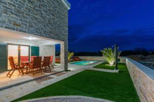 Fotografie z fotogalerie ubytování Holiday home in Privlaka - Zadar Riviera 41336 v destinaci Privlaka
