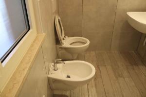 A bathroom at Apartment in Lazise - Gardasee 40490