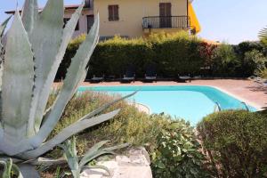 The swimming pool at or close to Apartment in Lazise - Gardasee 40490