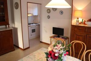 Kuchyňa alebo kuchynka v ubytovaní Apartment in Bardolino - Gardasee 39722