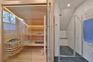 Ένα μπάνιο στο Holiday home in Poseritz - Insel Rügen 41511 +38 φωτογραφίες