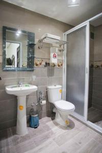 
A bathroom at Hotel Mamora Tanger
