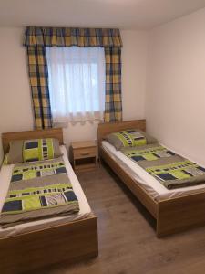 Postel nebo postele na pokoji v ubytování Apartment in Balatonlelle 40765