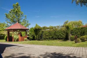 Fotografia z galérie ubytovania Apartment in Balatonmariafürdo 40858 v destinácii Balatonmáriafürdő
