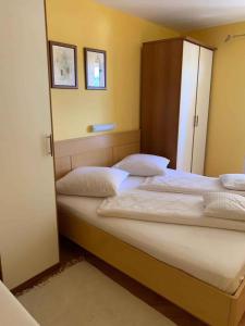 Fotografie z fotogalerie ubytování Apartments in Rab/Insel Rab 39960 v Rabu