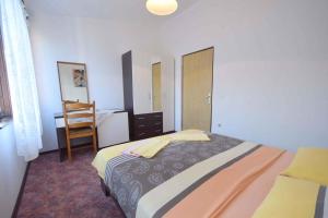 Posteľ alebo postele v izbe v ubytovaní Apartment in Njivice/Insel Krk 13290