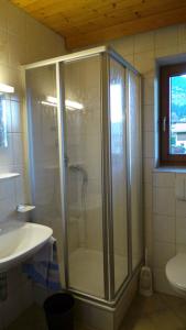 Kúpeľňa v ubytovaní Apartment in Kaltenbach - Zillertal 750 + 17 fotografií
