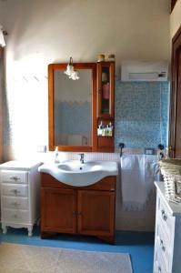 Et badeværelse på Holiday home in Arzachena Cannigione 38703